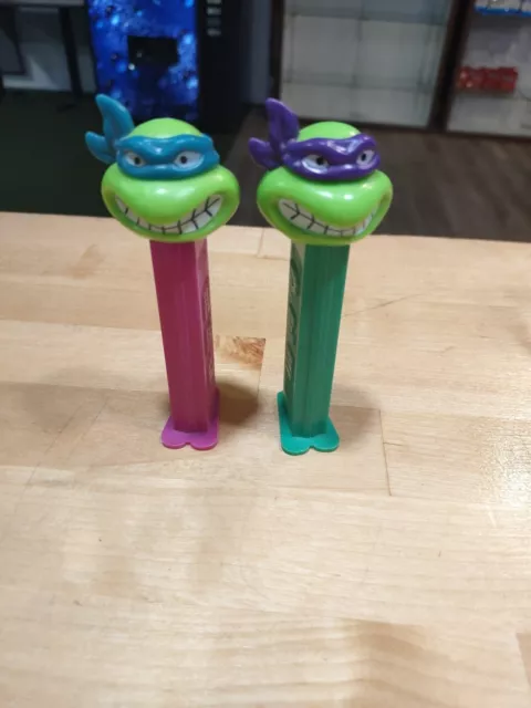 1990s PEZ DISPENSER Lot Of 2 VINTAGE Teenage Mutant Ninja Turtles Slovenia ¿