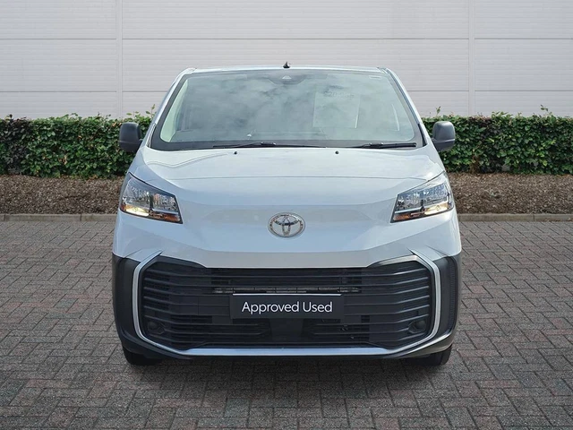 2024 TOYOTA PROACE 2.0D 145 Icon Van PANEL VAN DIESEL Manual £25,182.00 ...