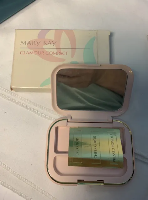 Mary Kay Glamour Logo Compact with Mirror for Shadow Blush Brush 3539 NEW