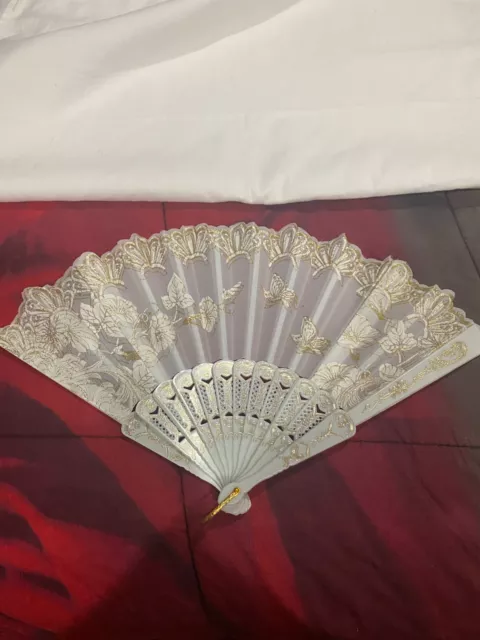 Folding Hand Fan  White Lace open size 16.5x9"