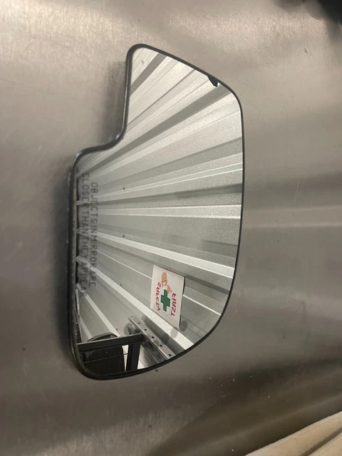 03-06 Tahoe Yukon Escalade Sierra Mirror RH Right Turn Signal Heated Glass OEM