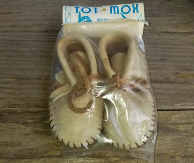 Vintage Tot Mox Native American Taos Indian Maid Toddlers Moccasins Size 3 Nip