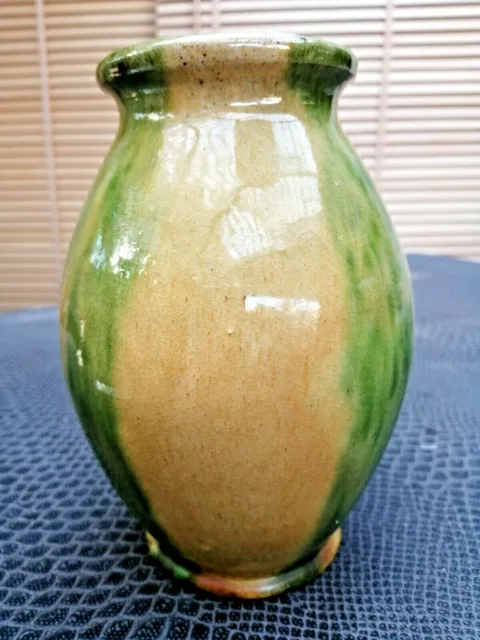 ancien vase poterie en terre cuite vernissé jaune et vert