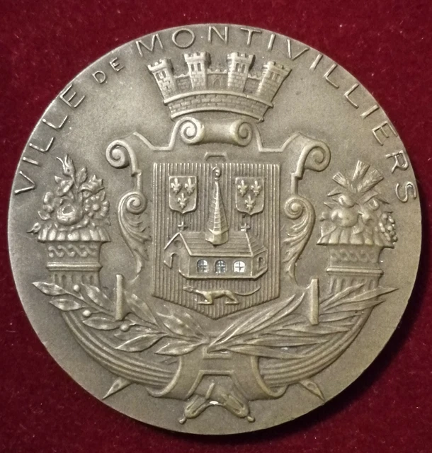 ANCIENNE MÉDAILLE FÉDÉRATION Française de Pétanque et Jeu Provencal