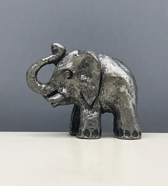 Niedlicher kleiner Zinn Elefant Miniatur Tier Puppenstube Zubehör Figur