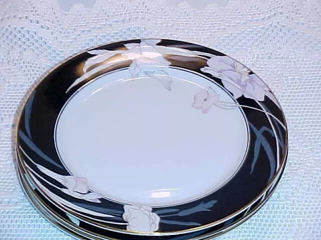 Mikasa Fine China Charisma Black L9050 Pattern Salad Plate Set