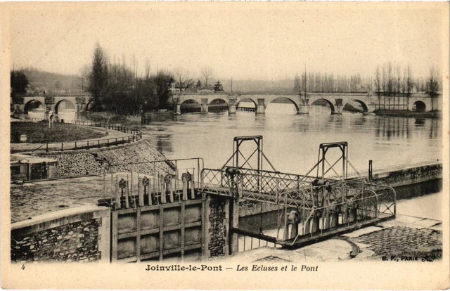 CPA Joinville-le-Pont Les Ecluses et le Pont FRANCE (1339487)