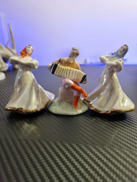 Dulevo Porcelain Russian Dancing Folk 3 Figurines