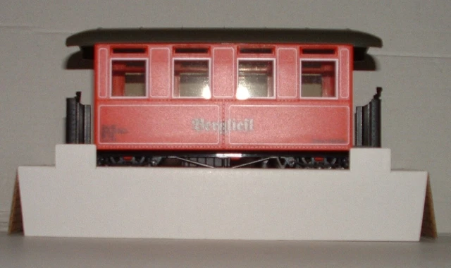 Fleischmann 0e Magic Train Kesselwagen Güterwagen Schmalspurbahn in