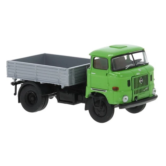 Modellfahrzeug IFA W 50 Zugmaschine, grün/schwarz, 1965.