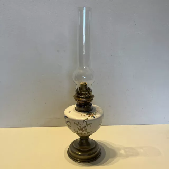 Lampe À Pétrole Socle En Étain Cuve En Porcelaine