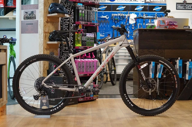 Whyte online 905 bike