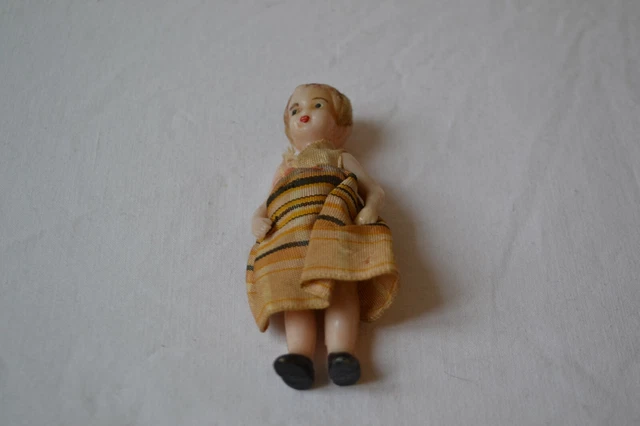 ANCIENNE POUPÉE TETE PORCELAINE mignonette ARMAND MARSEILLE A12/0M bon état 19cm EUR 60,00 ANCIENNE POUPÉE TETE PORCELAINE mignonette ARMAND MARSEILLE A12/0M bon état 19cm EUR 60,00