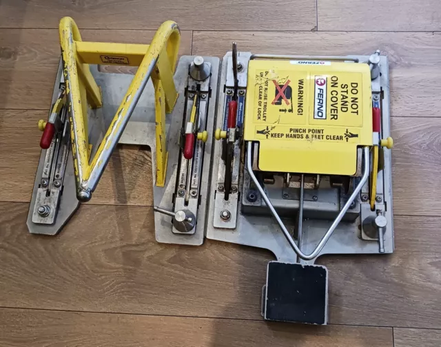 Ferno Quick Release ambulance Stretcher Mounts. Great Condition in full working.