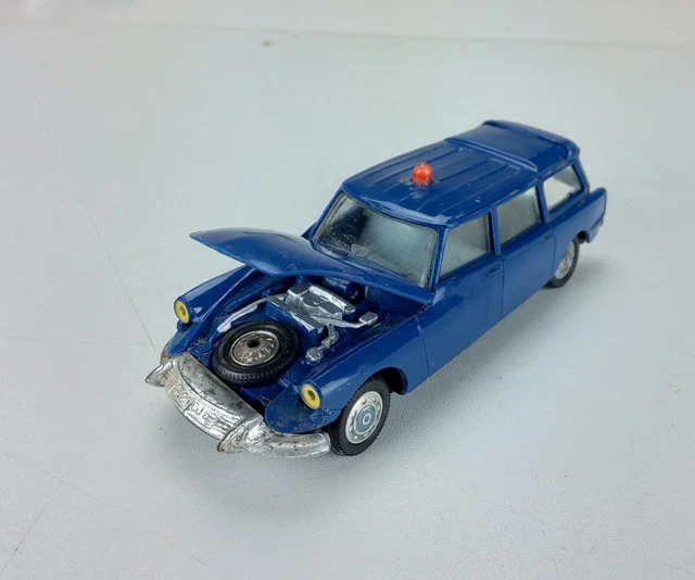 1:43 - NOREV - Ambulance Break ID 19 Citroën N° 40/ 4 J 943 EUR 9,19