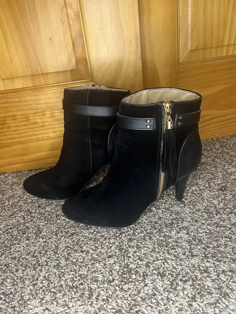 Avon Cushion Walk Boots black size 9 faux velvet super comfortable