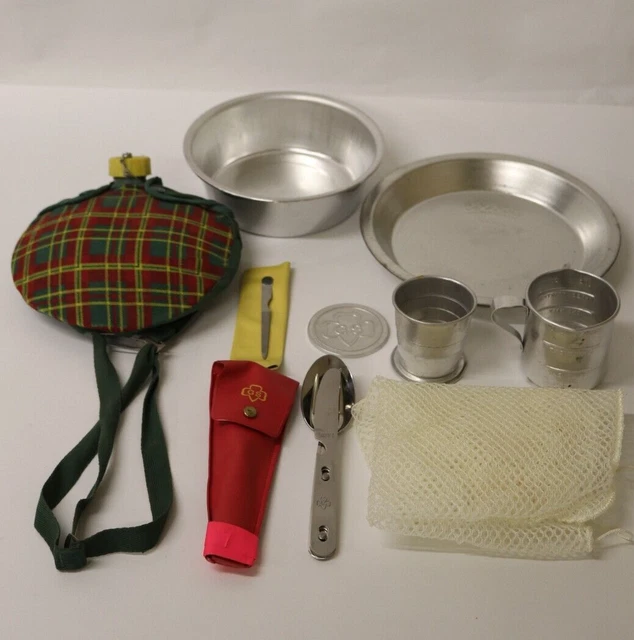VINTAGE 60'S GIRL Scout Mess Kit Camping Cook Set with Canteen, Awesome