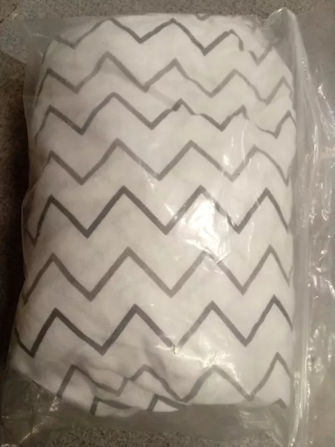 American Baby Company 100% Cotton Percale Crib Sheet 28"x52" ZigZag Gray