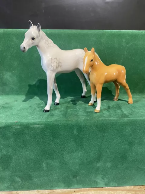 Beswick Horse Figurine 1816 And 1813 Throughbred Type Facing Left Both A/F