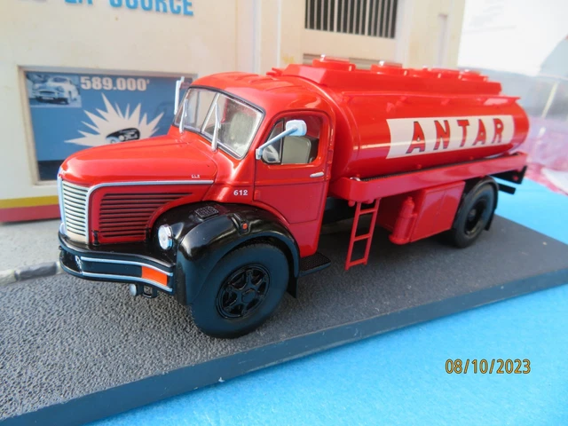 CAMION BERLIET GLR 8 A Citerne Hydrocarbures 1954 N° 79 Collection