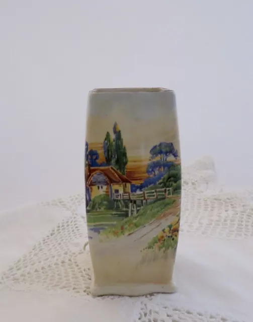 Royal Doulton  Vase ‘ Summertime in England’ - Made In England