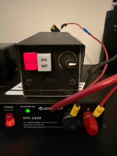 RF Signal Generator, Signal Source Audio Modulation Conditioning Radio 800Hz 0.5MHZ-470MHZ