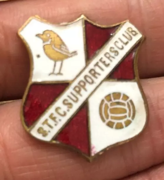 Rare Old Swindon Town Stfc Supporters Club  Enamel Pin Badge