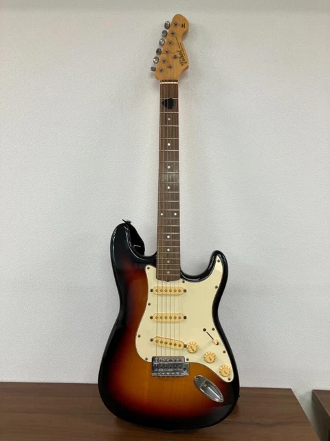 Tokai GOLD STAR SOUND Stratocaster Electric Guitar Sunburst with Soft case