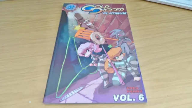 BH810: Manga Comics - Gold Digger Platinum by Fred Perry - Vol 6