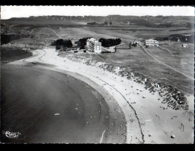 File:Eglise Saint Briac, Saint Briac sur mer, Ille et Vilaine, verrière 1, signa