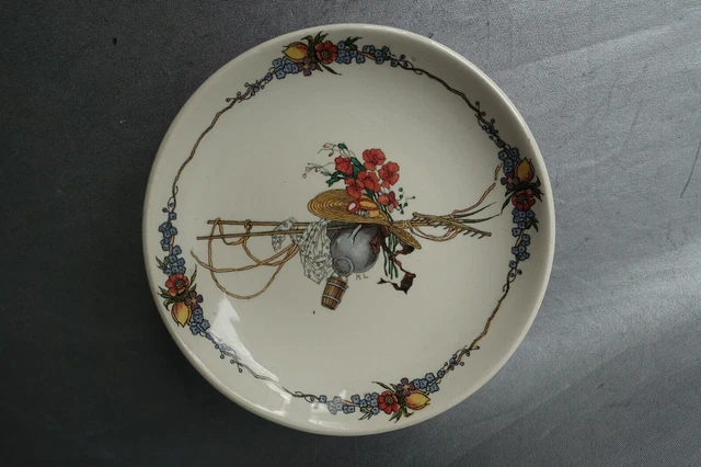 Sous-tasse à Moka décor Obernai en faïence de Sarreguemines marque (1904-1906)