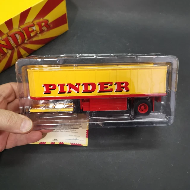 Camion Simca Cargo 759W Du Cirque Pinder - DIREKT Collections 1/43, Métal