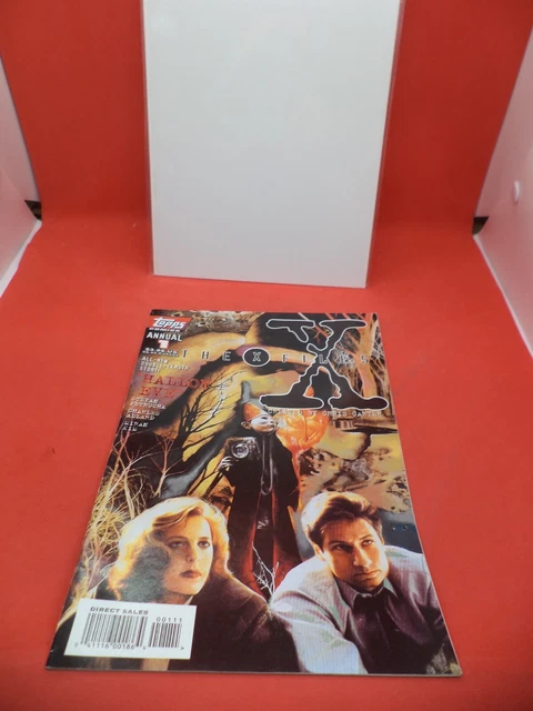 THE X FILES ANNUAL 1 VOL 1 #1 topps comics COMIC BOOK GRAPHIC NOVEL HALLOW EVE