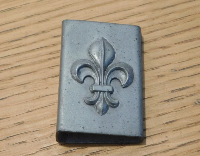 Pin's (ou épinglette) Fleur de lys - Librairie française