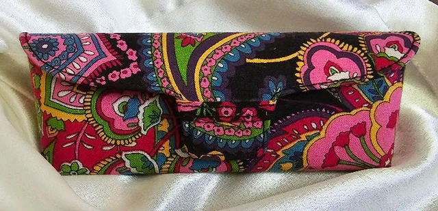 New W/O Tag Vera Bradley Retired Pattern Glasses & Sunglass Case Symphony In Hue New W/O Tag Vera Bradley Retired Pattern Glasses & Sunglass Case Symphony In Hue