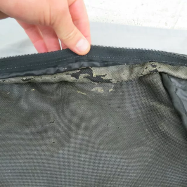 TUMI High-Quality Black Ballistic Nylon Bi-Fold Shoulder Carry Garment Bag LOOK 5