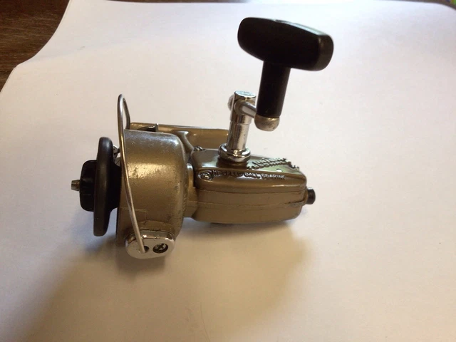 リール DAIWA 7250 HRLA Vtg. Japan Daiwa 7250 HRLA Spinning High Speed Fishing Reel