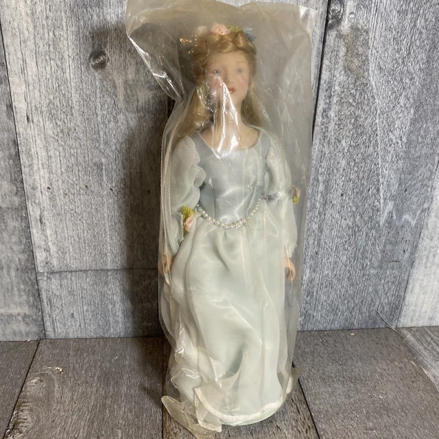 AVON Fairy Tale Cinderella Porcelain Doll Collection with Stand - 1984