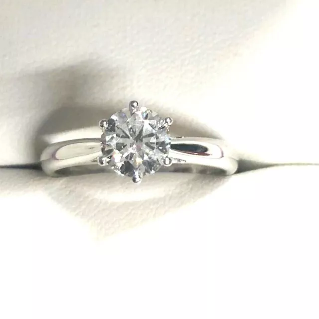 Anello solitario da sposa con diamante simulato a taglio rotondo da 1,10 ct...