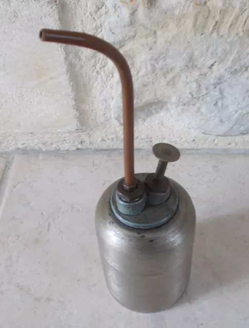 Ancienne burette d'huile BIB 43 France métal fer vintage oil can oiler zinc #361