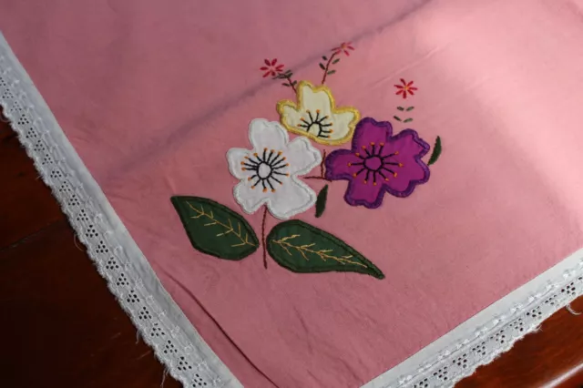 Vintage Cotton Pink Table Topper White Lace Applique Posies 28x34 Vintage Cotton Pink Table Topper White Lace Applique Posies 28x34