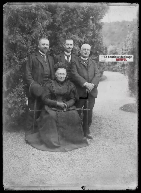 Antique photo glass plate negative black & white 13x18 cm family garden France