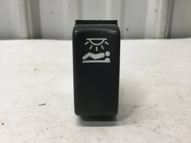 Kenworth T660 SLEEPER LIGHTS Dash/Console Switch - Used | P/N P27104019