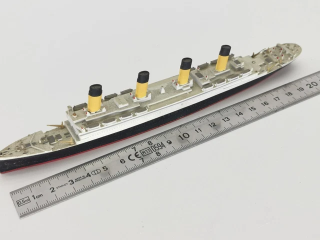 Jouet Ancien Bateau Paquebot Mécanique En Tôle - Années 1930 - Objet De Collection