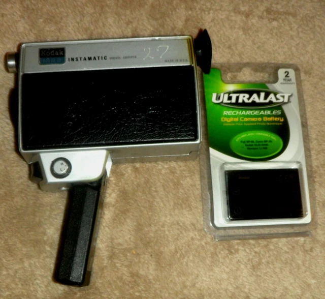 Vintage Kodak m 22 Instamatic movie camera with/ New Battery