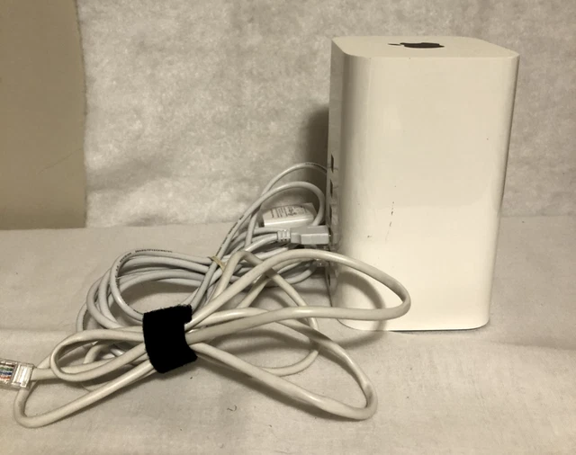 AirPort Time Capsule Model A1470 EMC 2635 Apple Router Modem With Power Cords