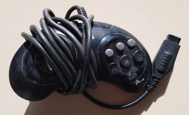 Manette Sega Megadrive Officielle - Noire, Avec Fil 1m - Occasion Fonctionnelle Mais Usée, Pour Genesis