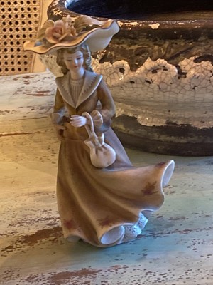 Vintage Lefton China Figurine #KW333