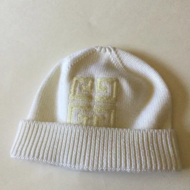 GIVENCHY WOMENS 4G EMBROIDERED BEANIE WHITE IVORY Size S/M NWOT