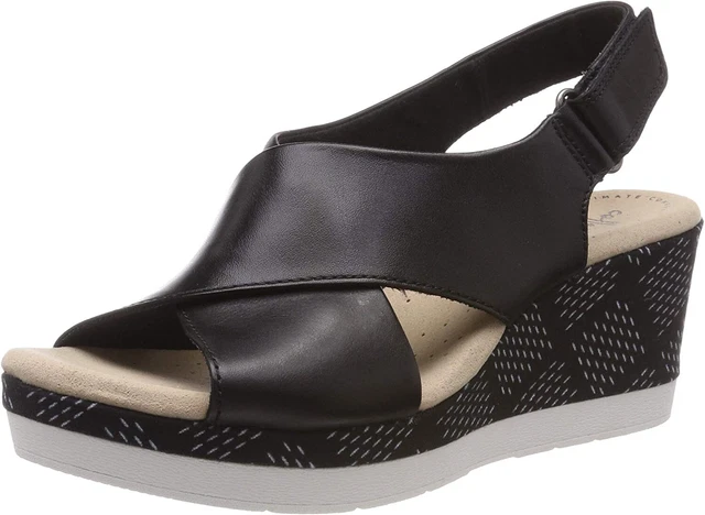 CLARKS SIZE 6.5 D